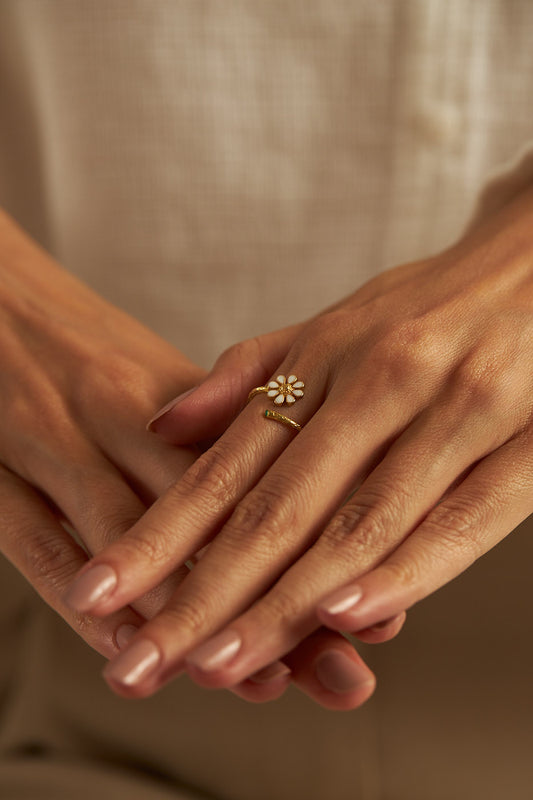 DAISY RING