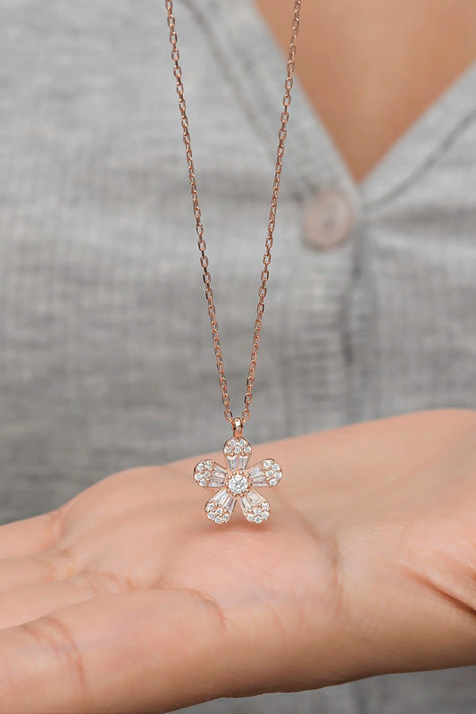 DIAMOND BLOOM HALSKETTE