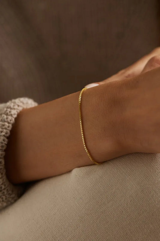 SIMPLICITY GOLD ARMBAND