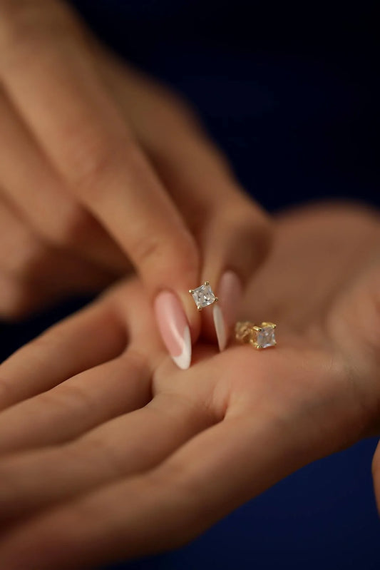 KARE STUD EARRINGS