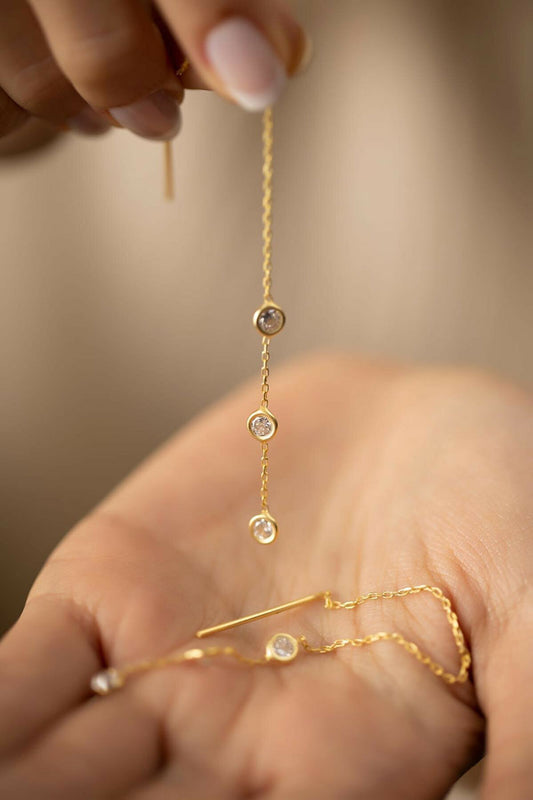 einzelstück-kayla-ohrring-gold-zirkonia