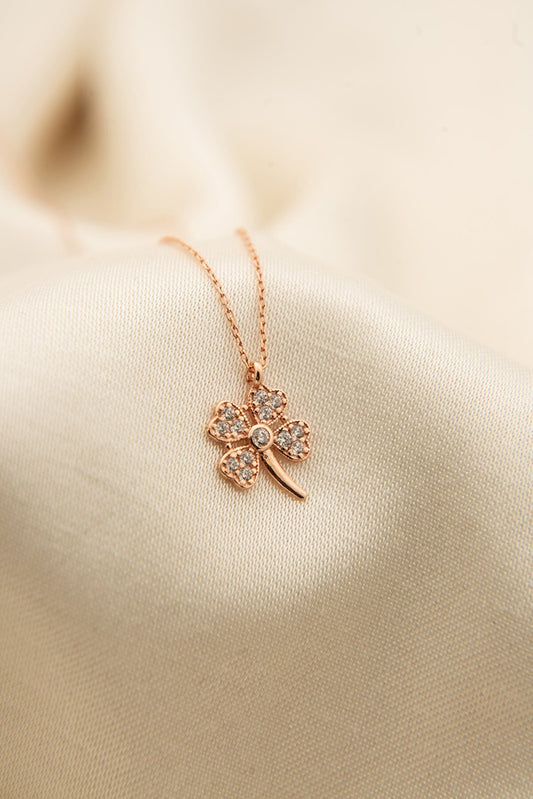 LUCKY SPARKLE NECKLACE