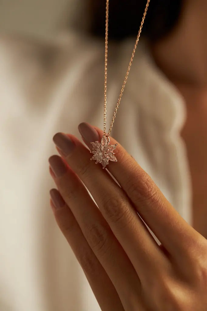 PURE LOTUS HALSKETTE