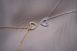 LOVELY ARMBAND