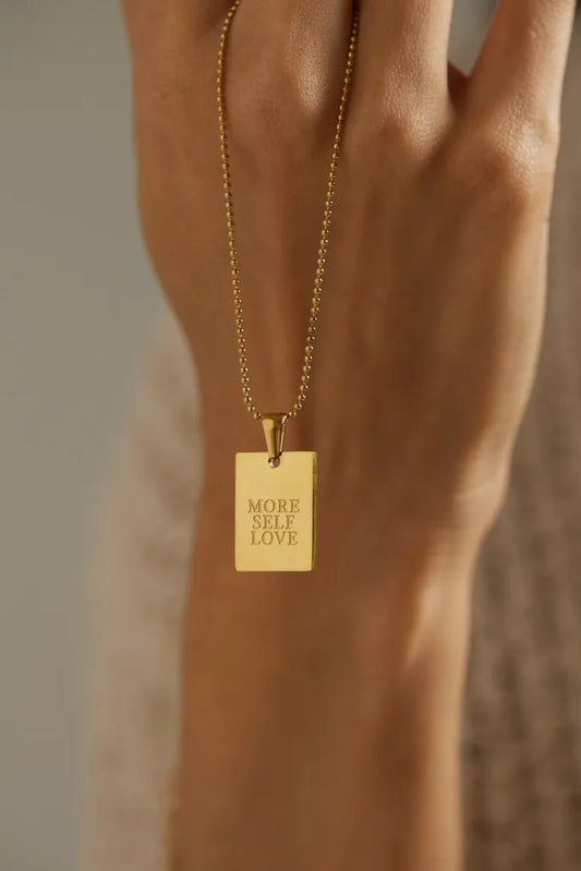 Halskette mit Aufschrift