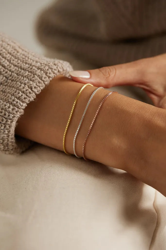 SIMPLICITY GOLD ARMBAND