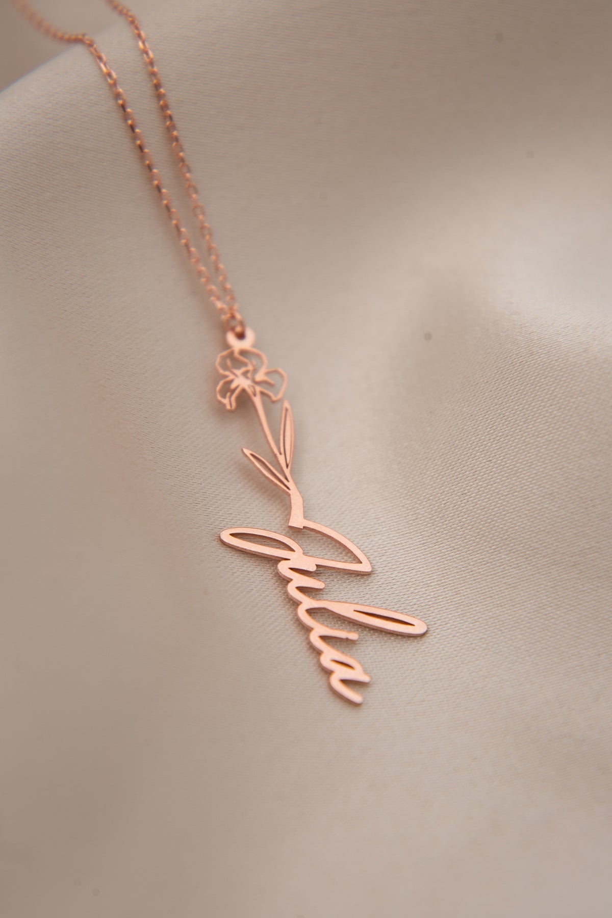 471292-halskette-birthflower-einzelstück