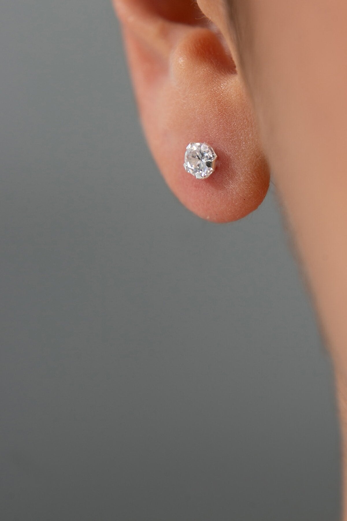 CRYSTAL STONE OHRSTECKER