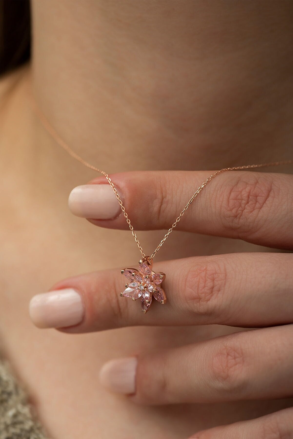 WILDFLOWER DAHLIA NECKLACE