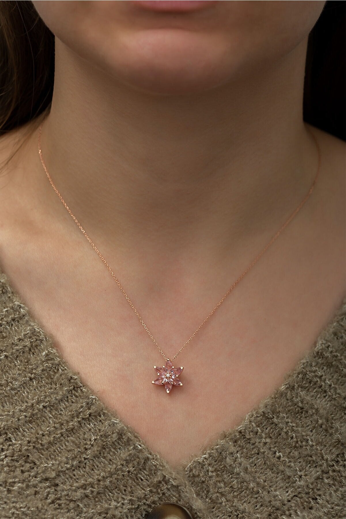 WILDFLOWER DAHLIA NECKLACE